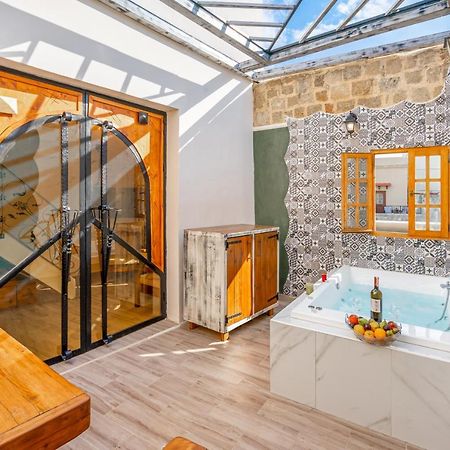 Cava D"Oro Suites Rhodes City エクステリア 写真