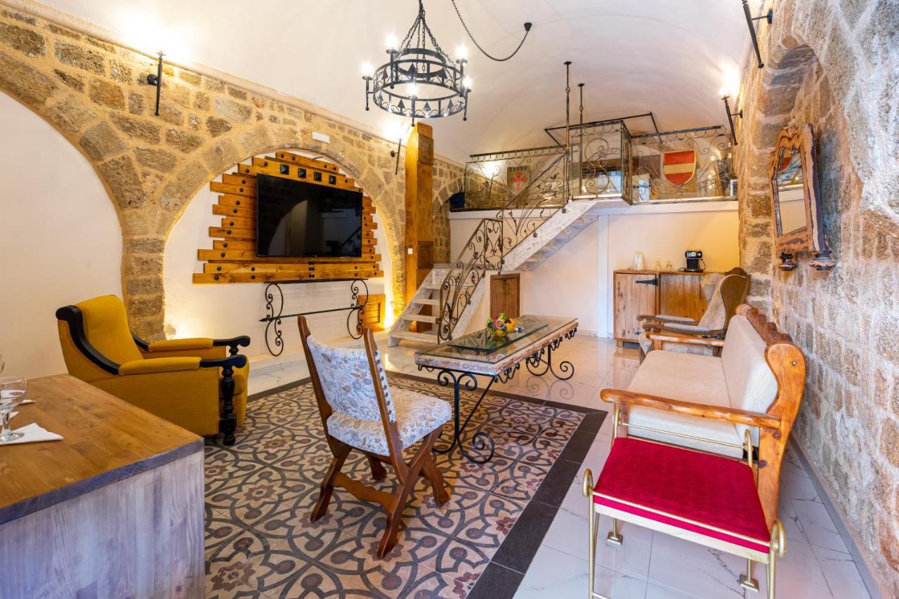 Cava D"Oro Suites Rhodes City エクステリア 写真